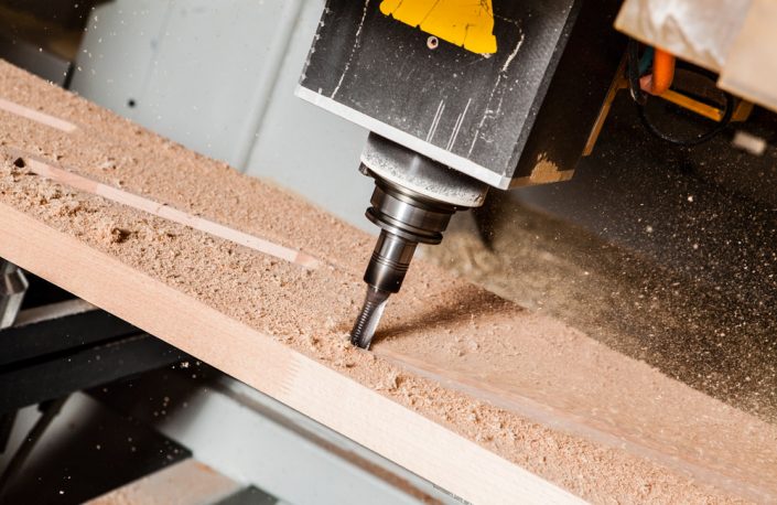 Lohnfertigung von Holzbauteilen auf CNC Maschinen