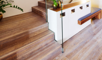 designtreppe-perseus-faltwerk-glasgelaender-faltwerkstiege-faltwerktreppe-passend-parkett-content Designtreppe Perseus - Treppe passend zum Parkett