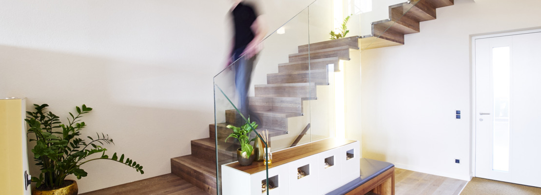 designtreppe-perseus-faltwerk-glasgelaender-faltwerkstiege-faltwerktreppe-passend-parkett-slider Designtreppe Perseus - Faltwerktreppe